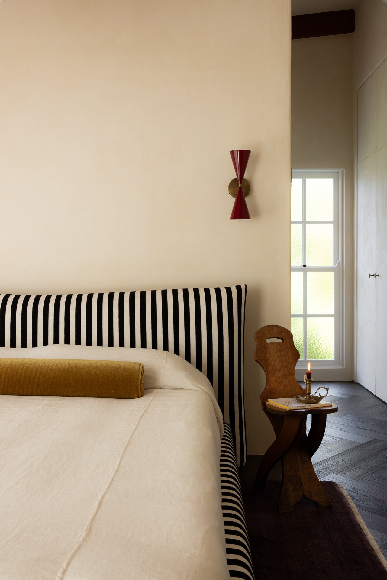 Juliette Bed