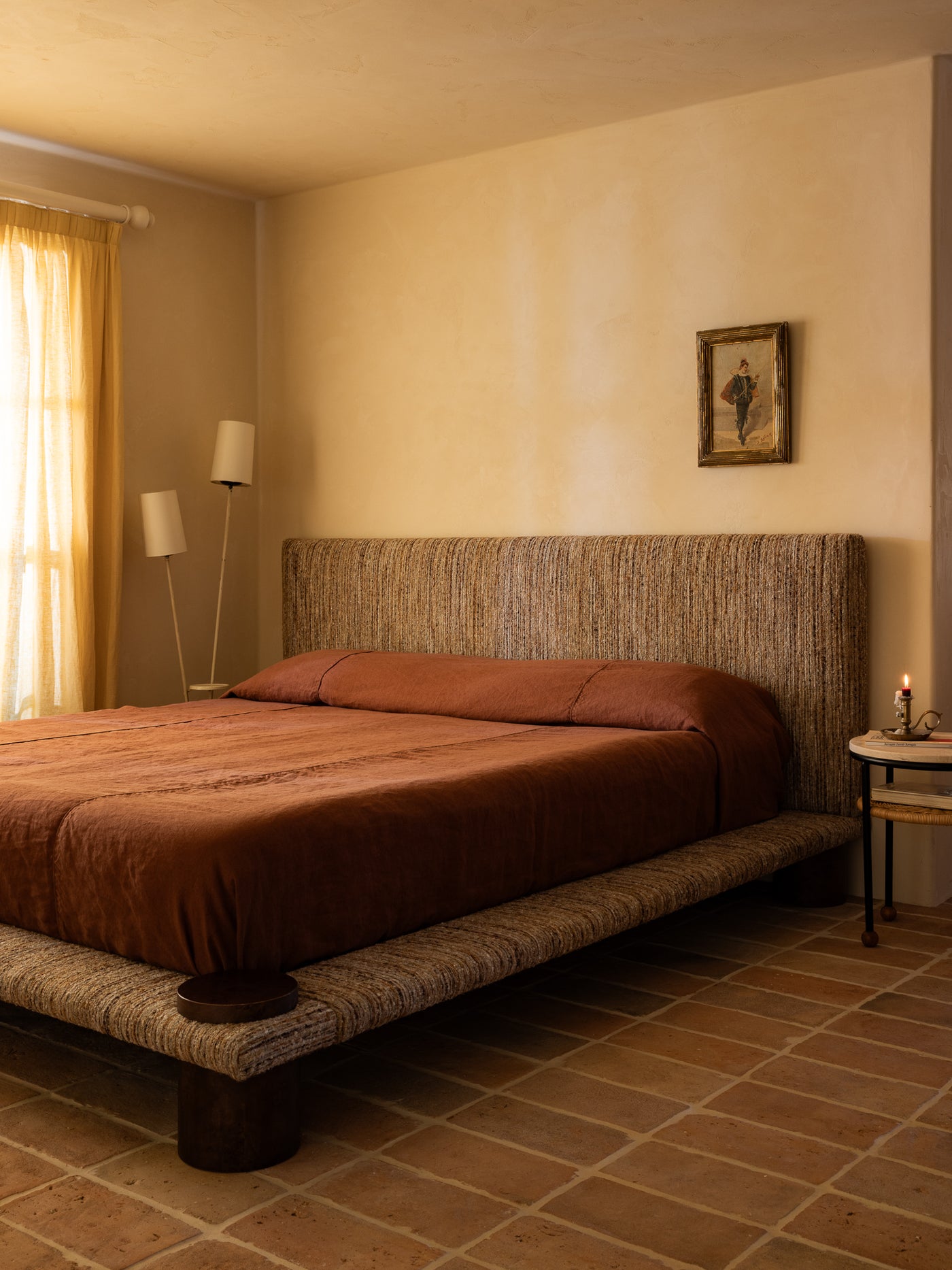 Auburn Platform Bed